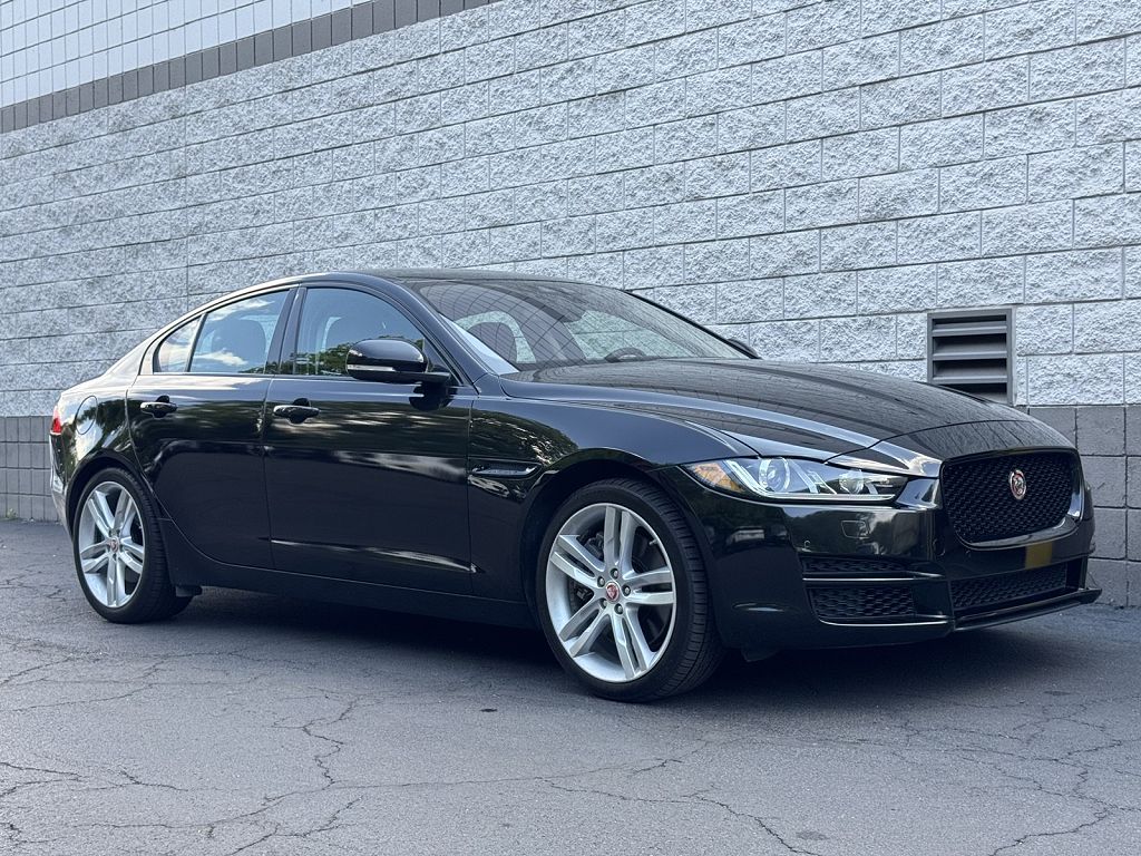 2017 Jaguar XE 35t Prestige