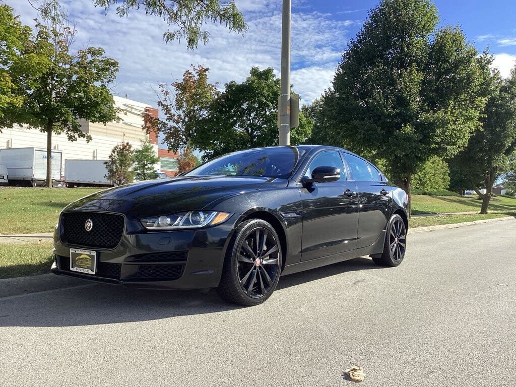 2018 Jaguar XE 30t Prestige