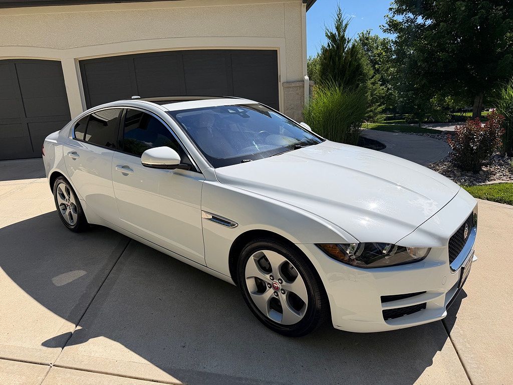 2017 Jaguar XE 25t