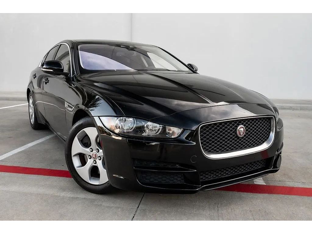 2017 Jaguar XE 25t