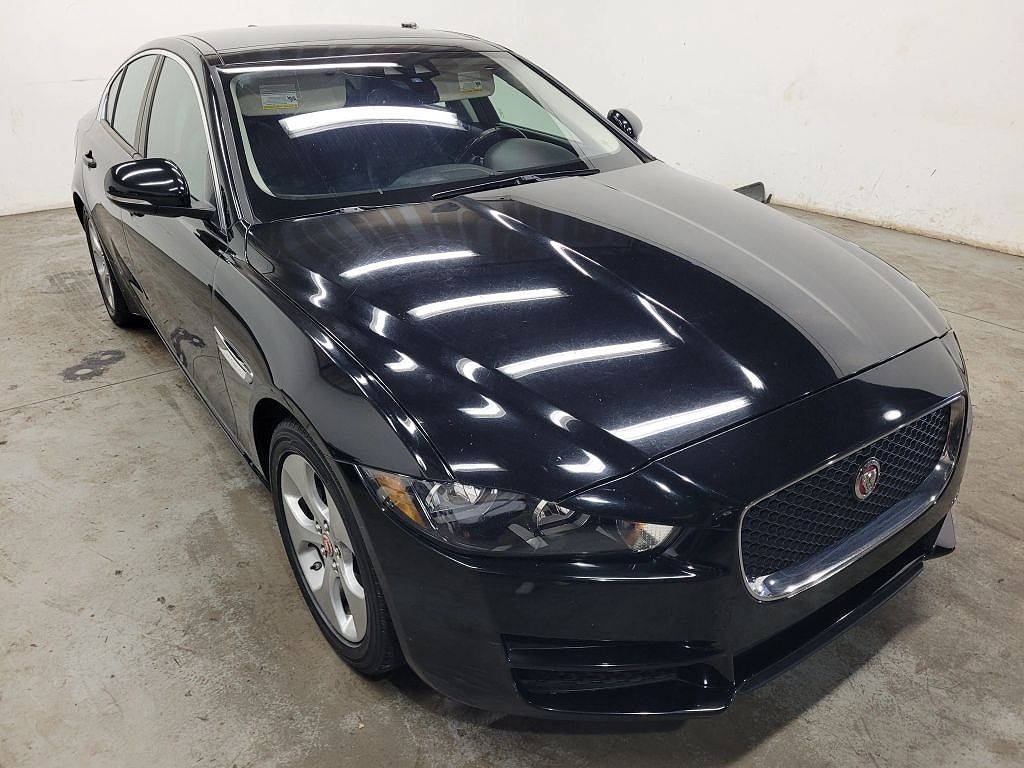 2017 Jaguar XE 25t
