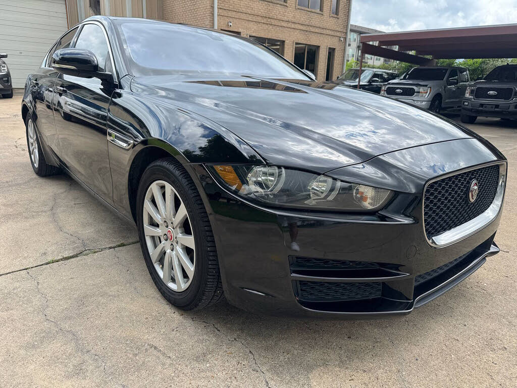 2019 Jaguar XE 25t
