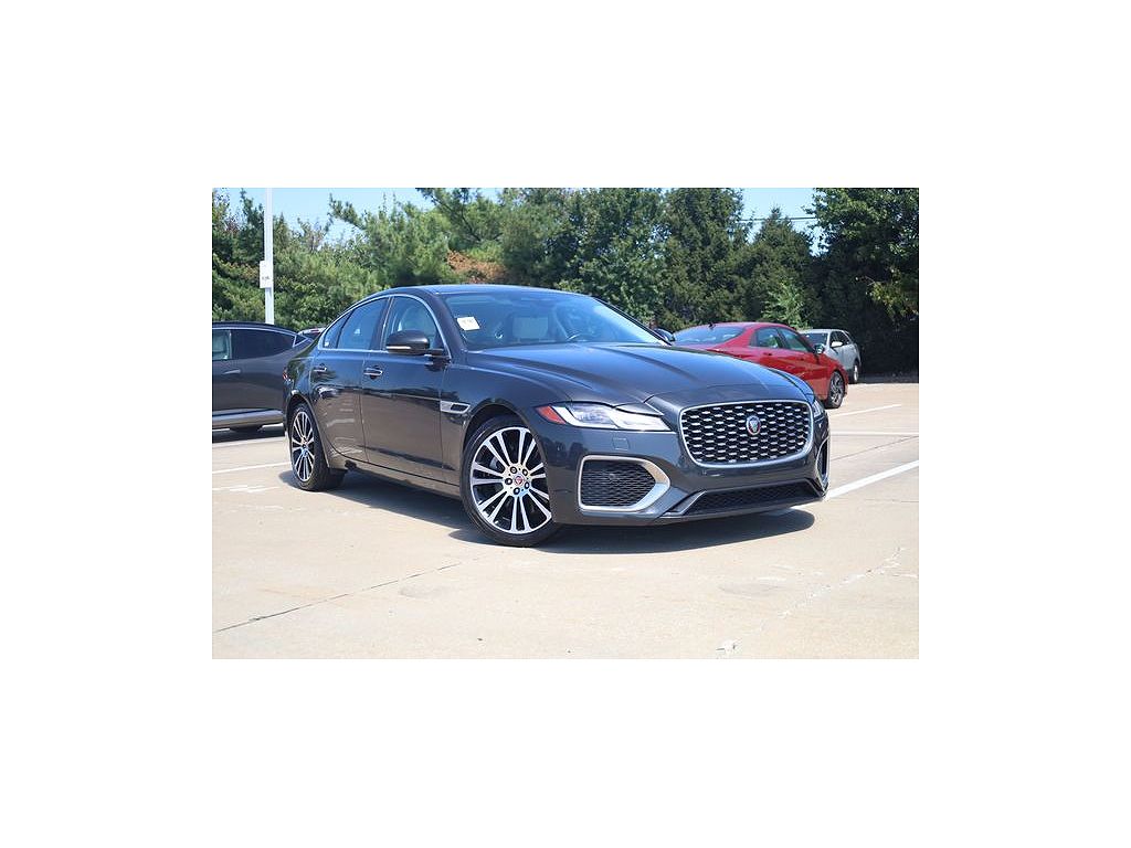 2022 Jaguar XF P250 SE