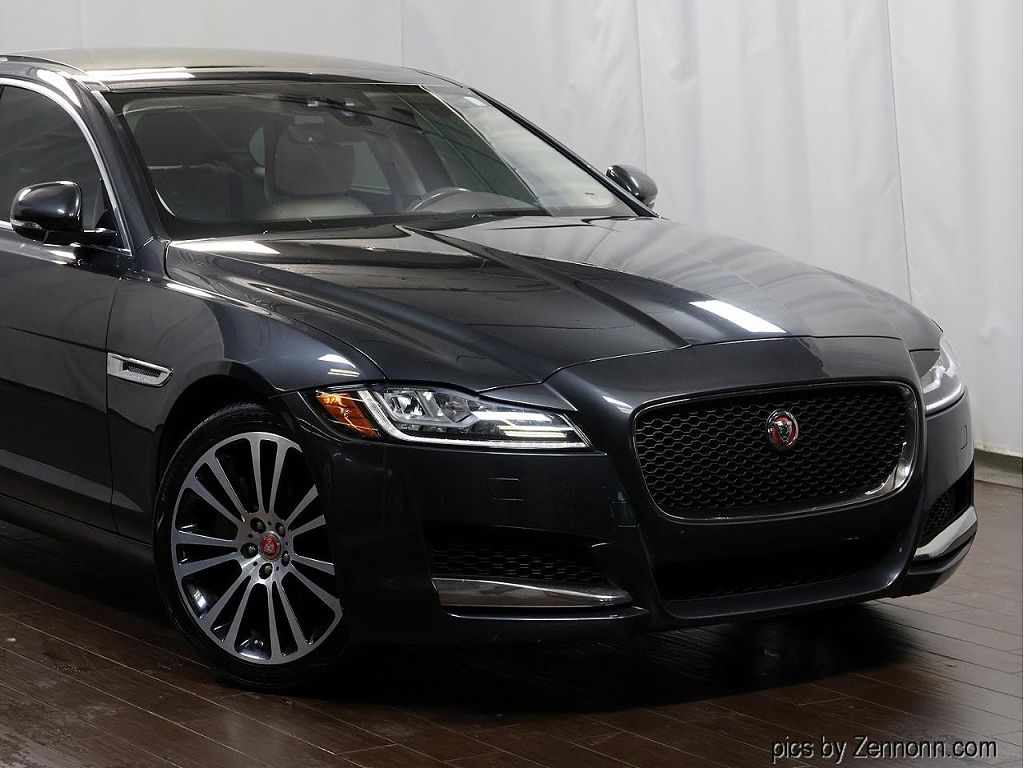 2020 Jaguar XF Sedan 25t Prestige AWD