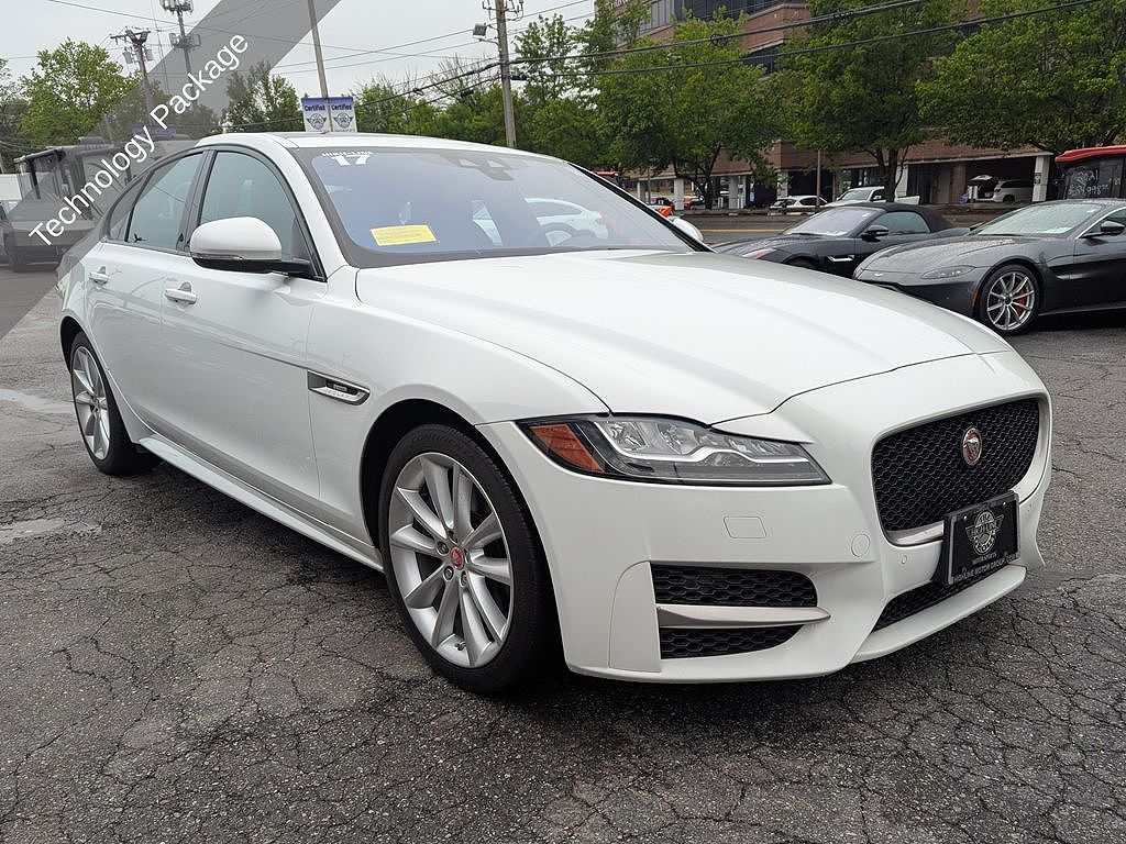 2017 Jaguar XF 35t R-Sport
