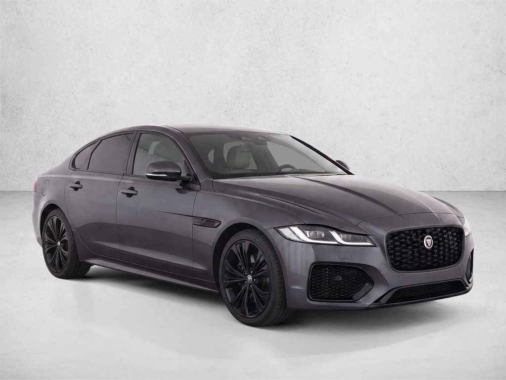 2024 Jaguar XF R-Dynamic SE