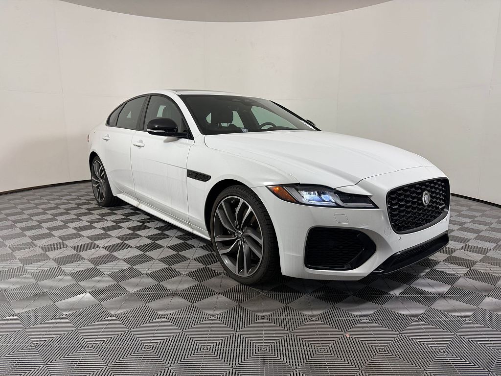 2024 Jaguar XF P300 R-Dynamic SE