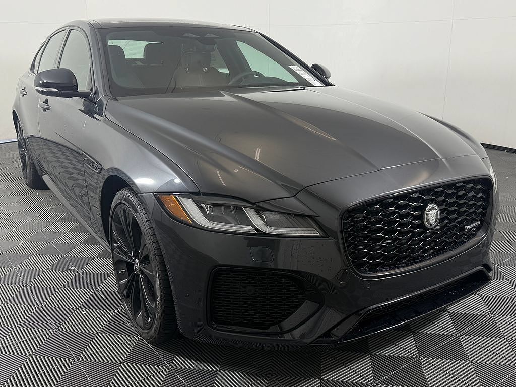 2024 Jaguar XF P300 R-Dynamic SE