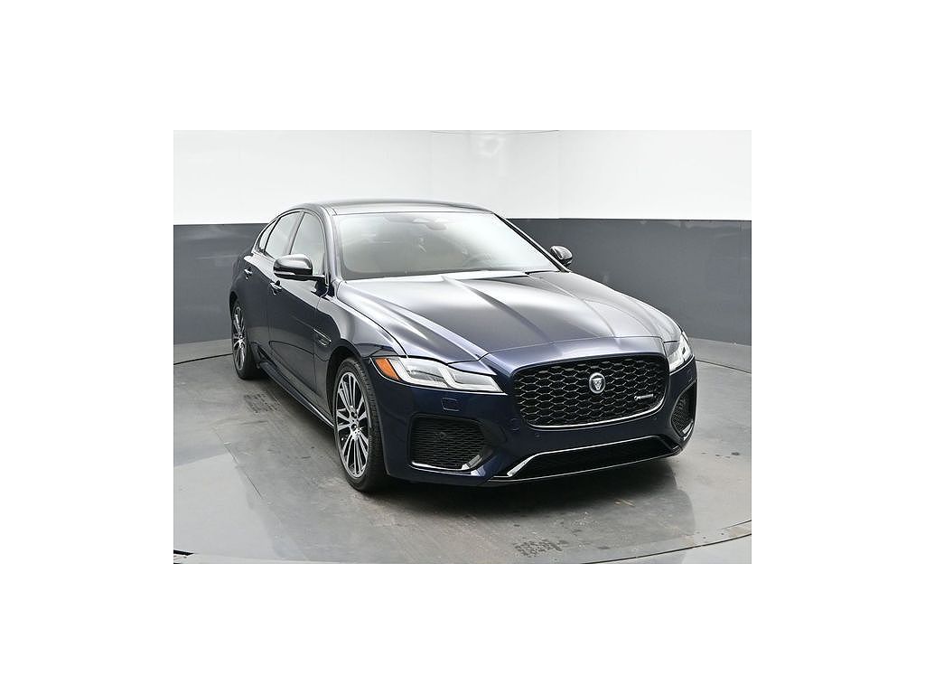 2024 Jaguar XF P300 R-Dynamic SE