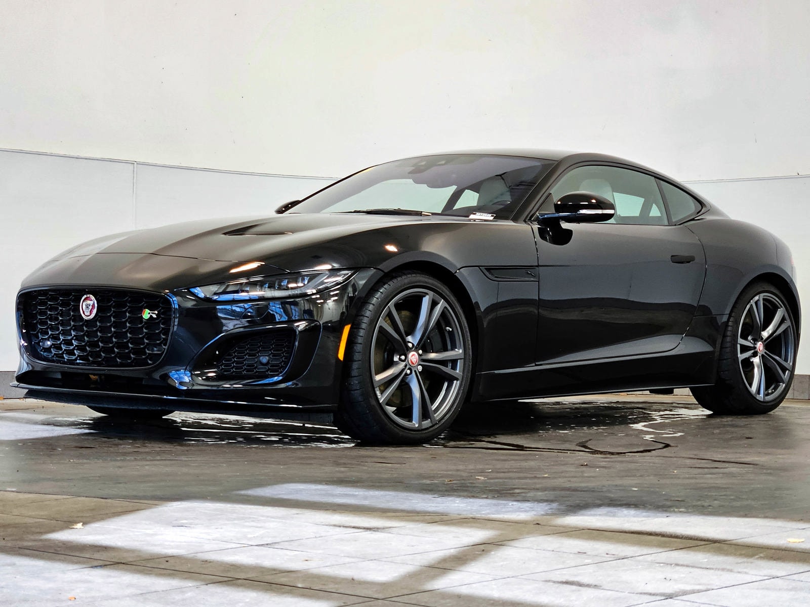 2022 Jaguar F-TYPE R