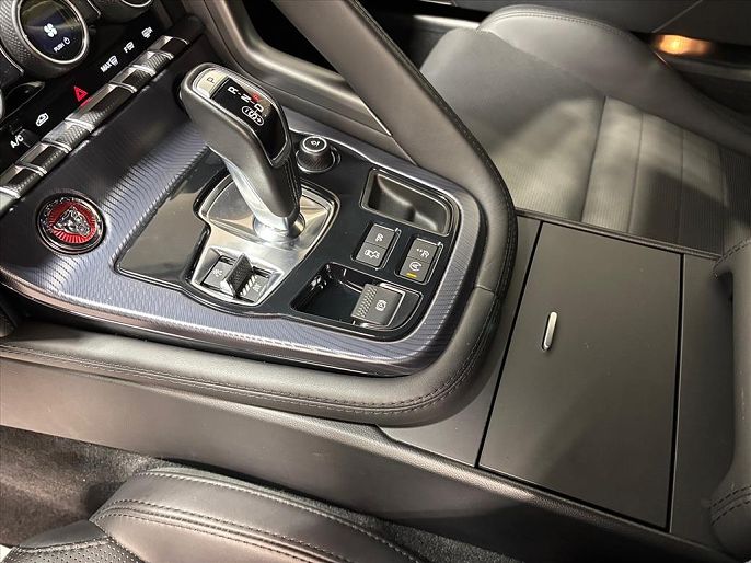 Jaguar F-Type P300 2020 — миниатюра 14