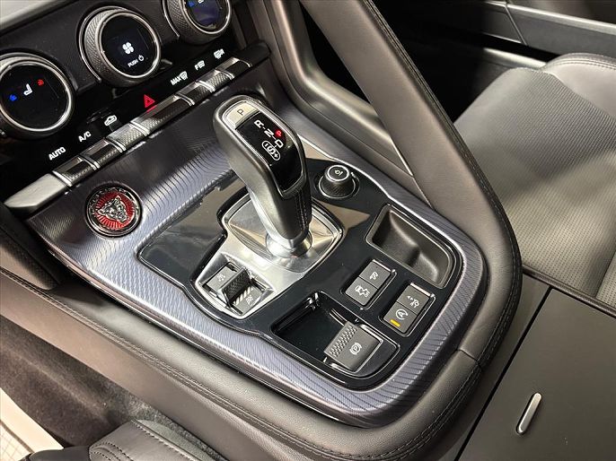 Jaguar F-Type P300 2020 — миниатюра 15