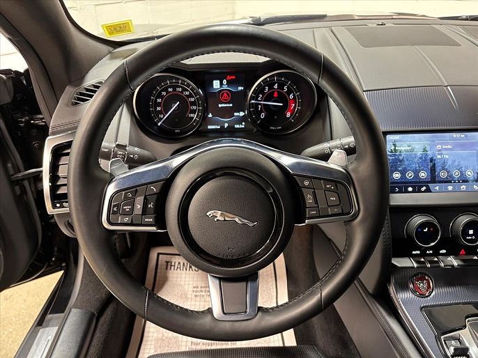 Jaguar F-Type P300 2020 — миниатюра 19