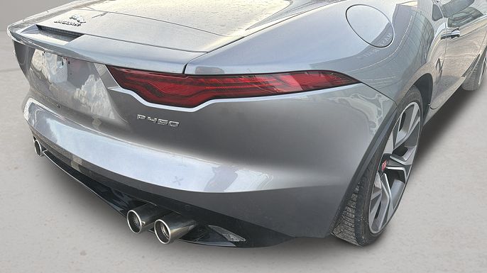 Jaguar F-Type P450 2022 — миниатюра 17