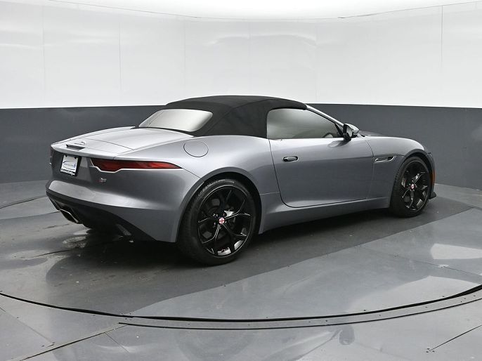 Jaguar F-Type P300 2021 — миниатюра 7