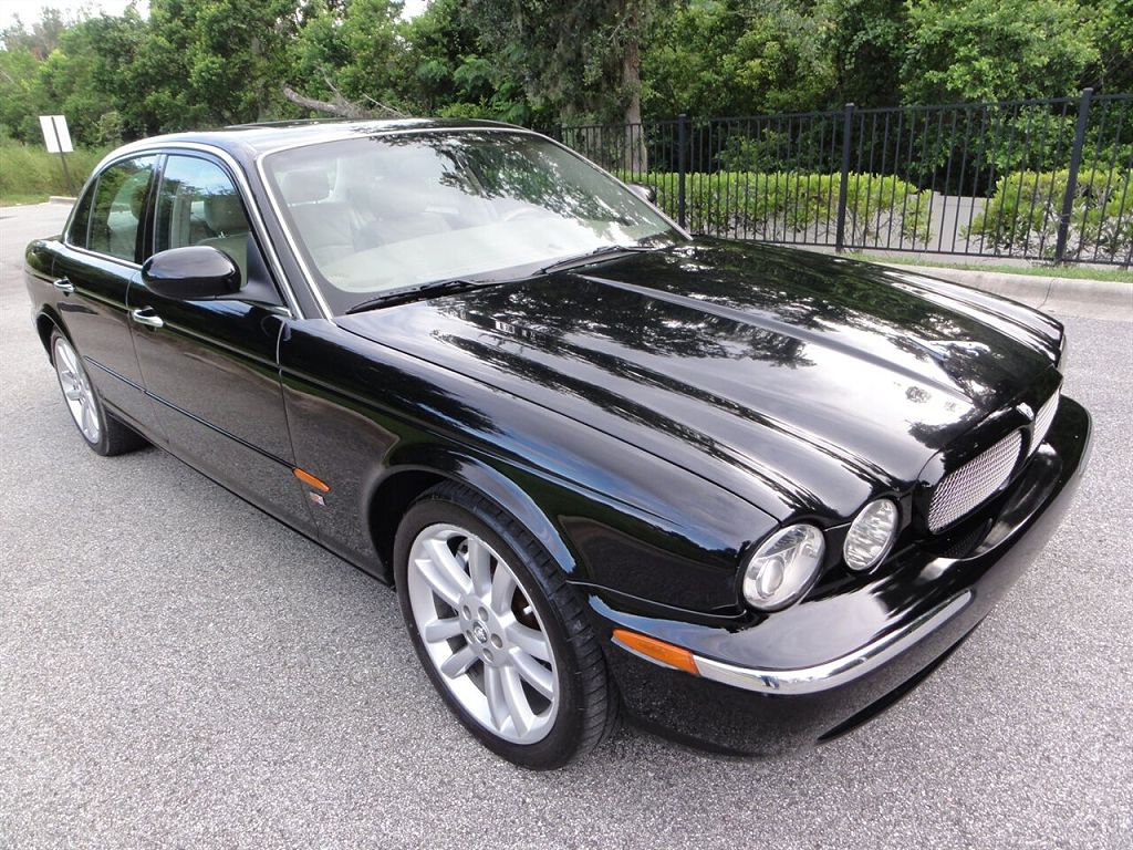 2004 Jaguar XJ-Series XJR