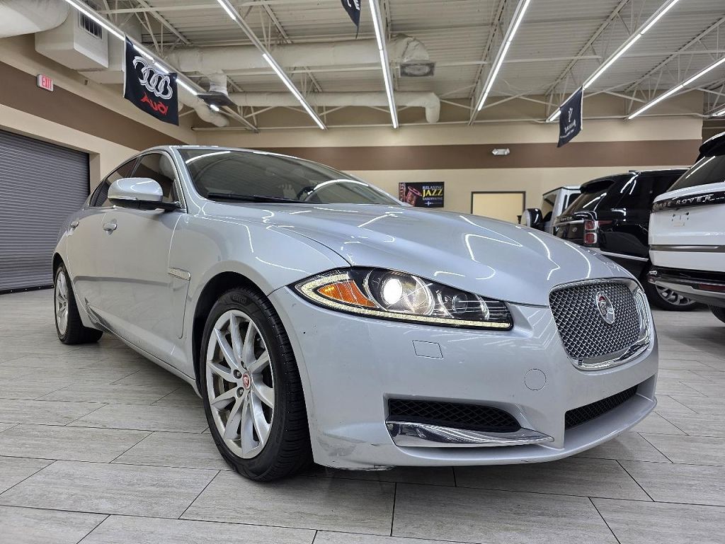 2014 Jaguar XF XF 2.0L I4T