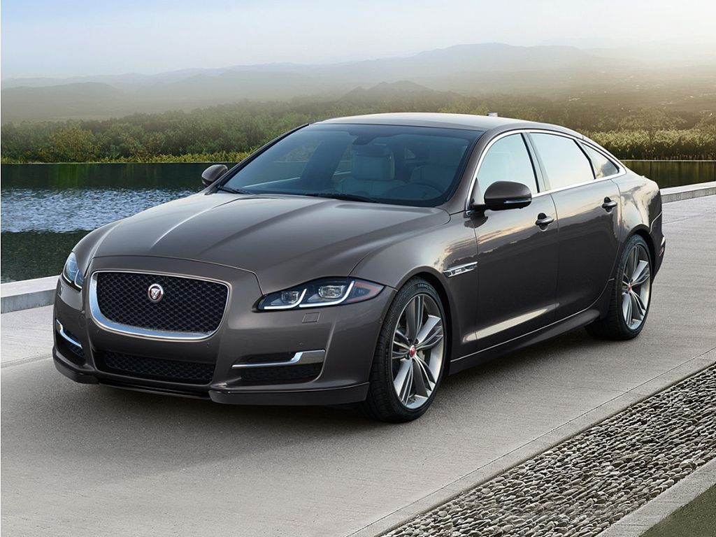 2019 Jaguar XJ R-Sport