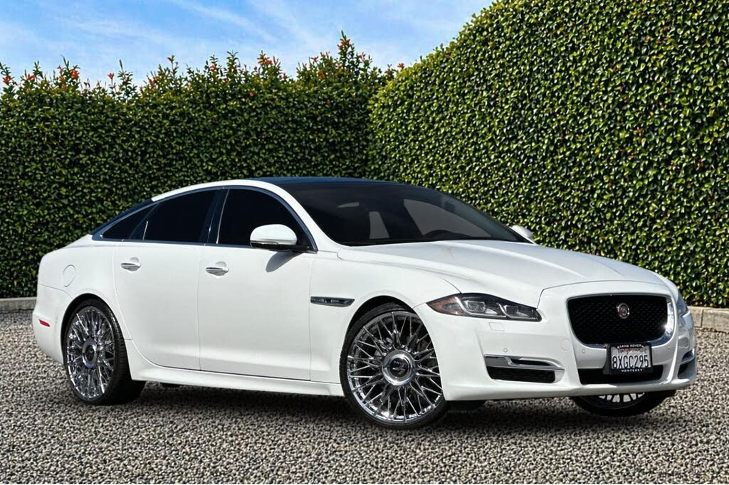 2016 Jaguar XJ R-Sport
