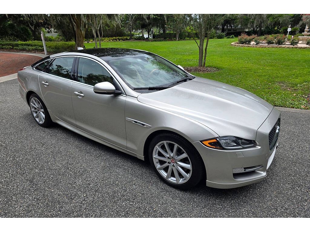 2017 Jaguar XJ R-Sport