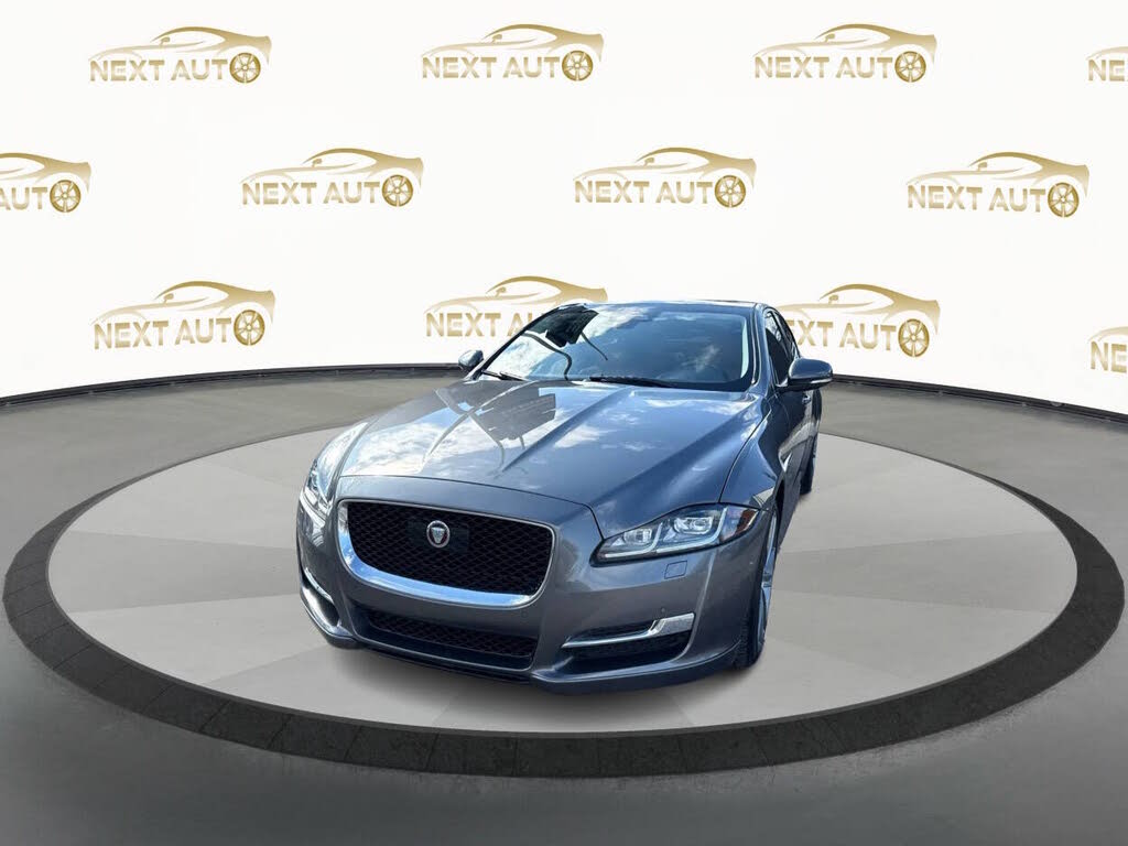 2019 Jaguar XJ R-Sport