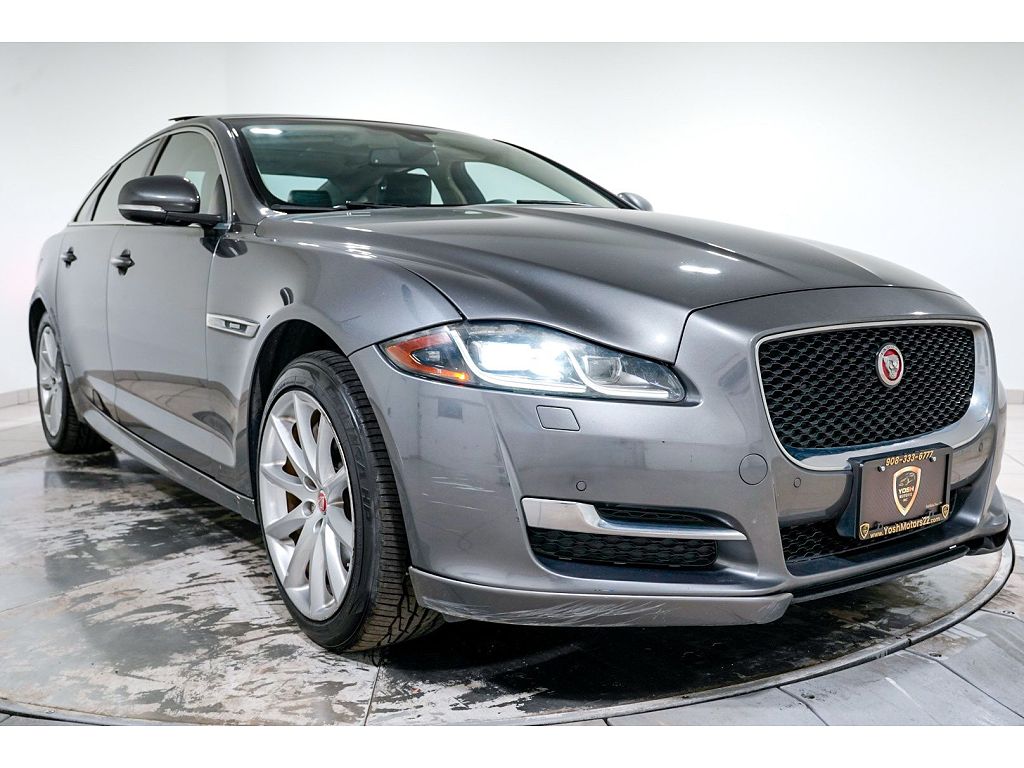 2016 Jaguar XJ R-Sport