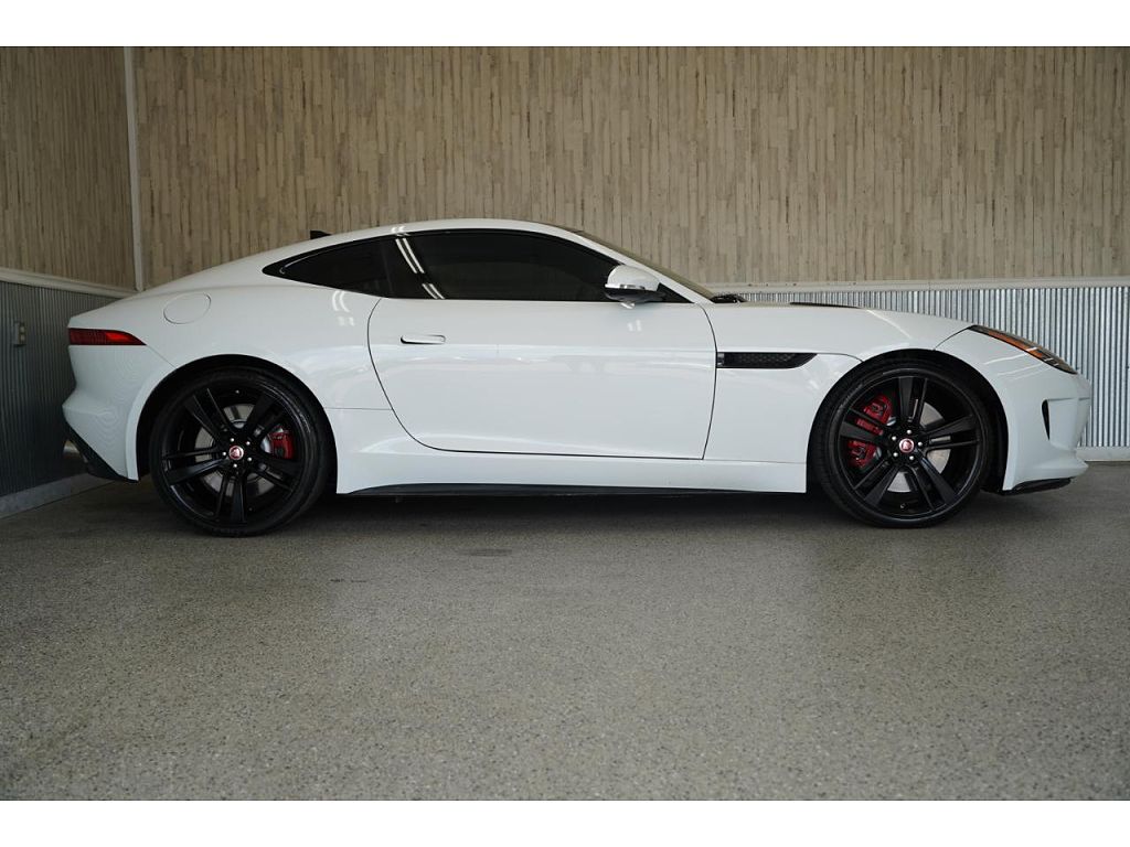 2015 Jaguar F-Type R