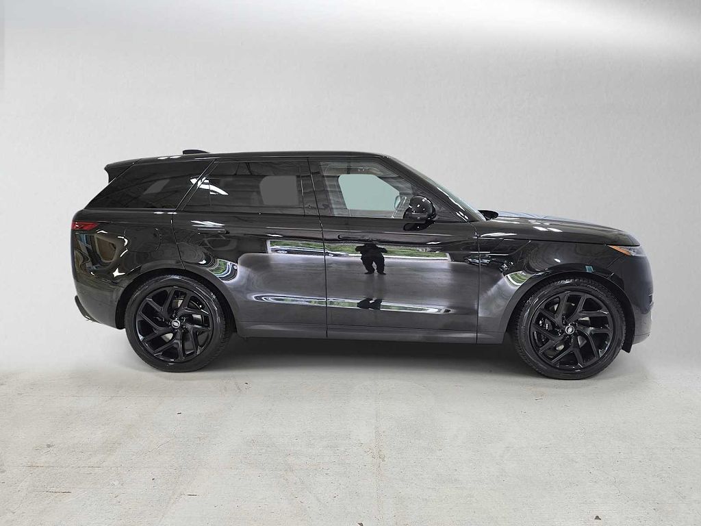 2024 Land Rover Range Rover Sport P360 SE