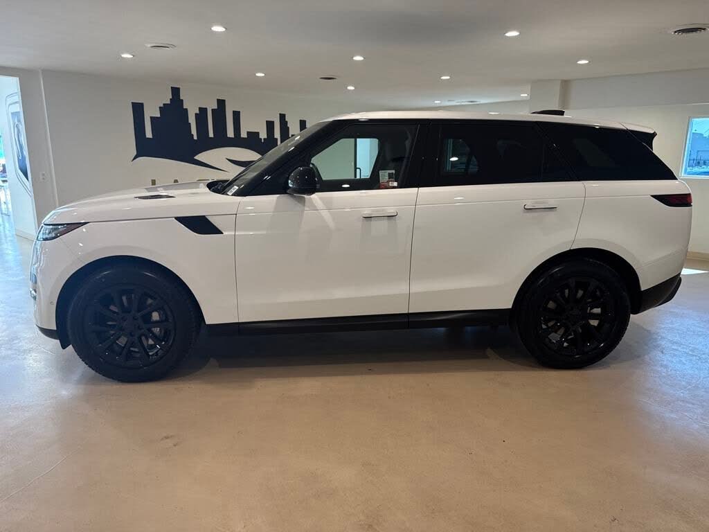 2025 Land Rover Range Rover Sport P360 SE