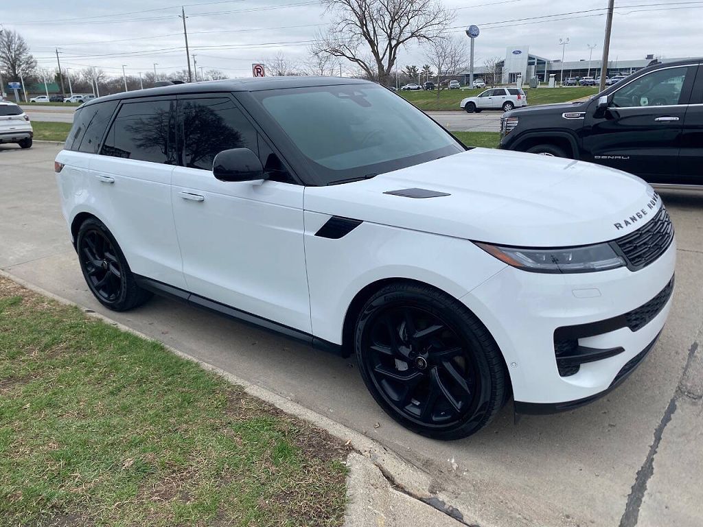 2024 Land Rover Range Rover Sport P360 SE