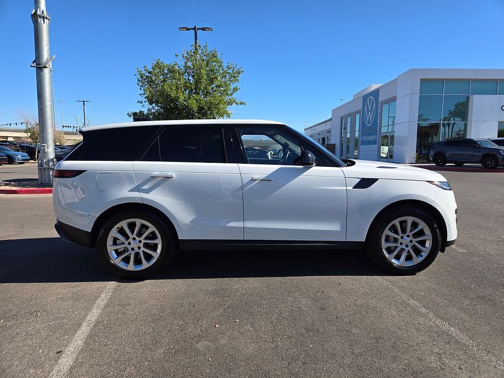 2025 Land Rover Range Rover Sport P360 SE