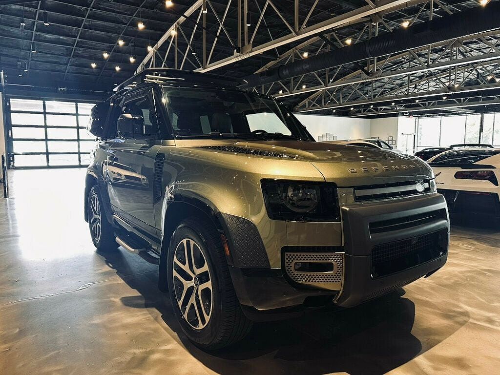 2024 Land Rover Defender 90 P400 X-Dynamic SE