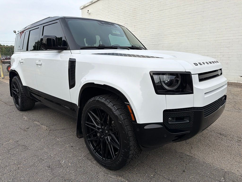 2023 Land Rover Defender 110 P400 X-Dynamic SE