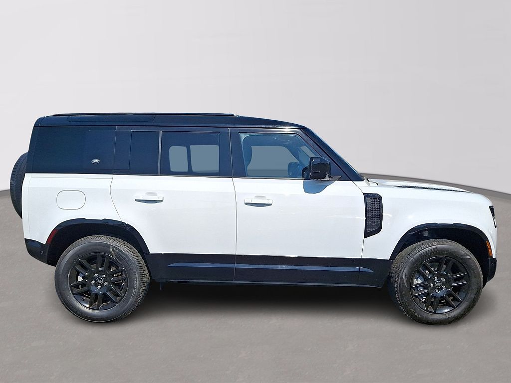 2023 Land Rover Defender X-Dynamic SE