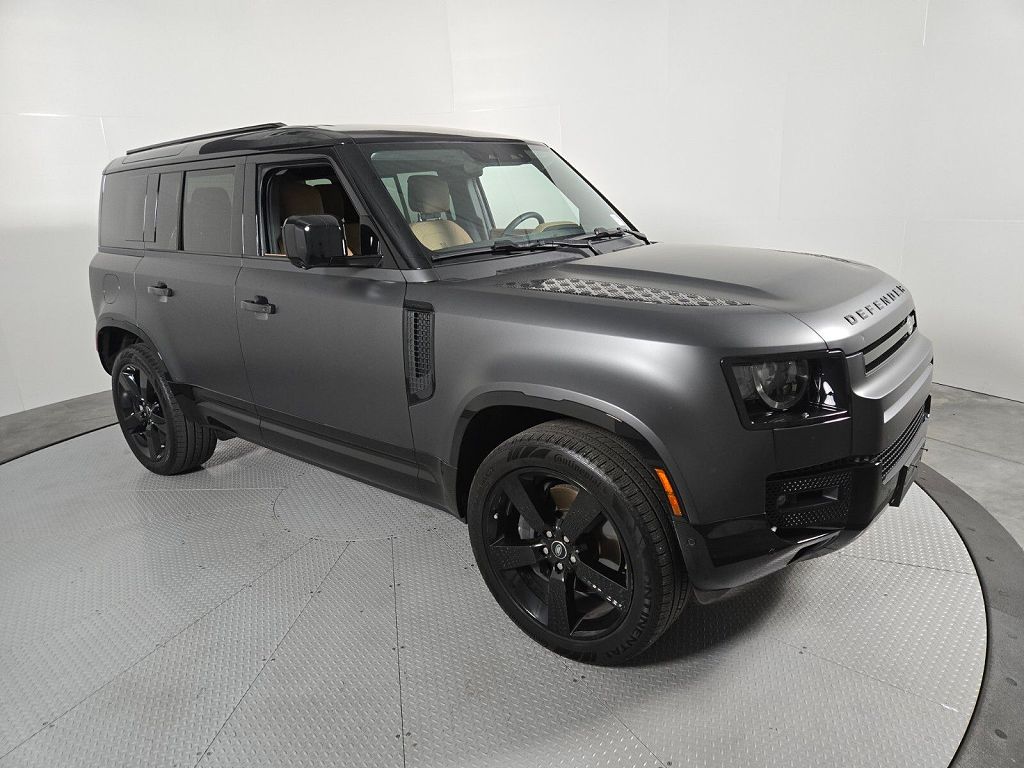2025 Land Rover Defender 110 P400 X-Dynamic SE