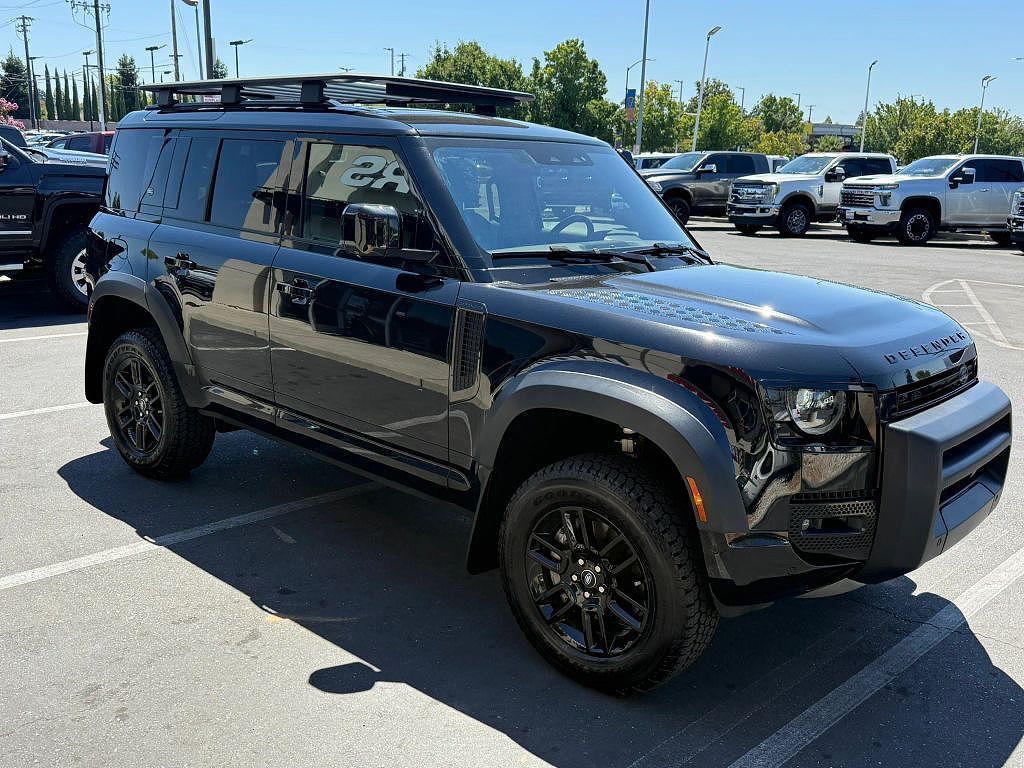 2022 Land Rover Defender 110 P400 X-Dynamic SE