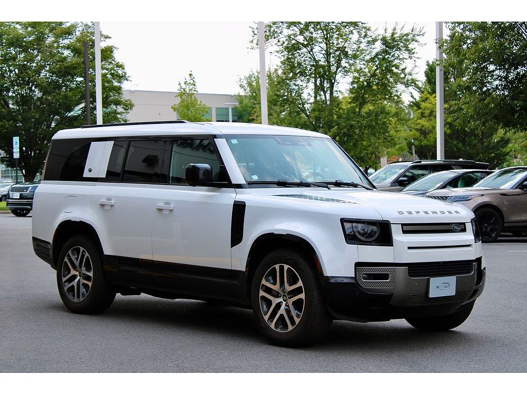 2024 Land Rover Defender 130 X-Dynamic SE