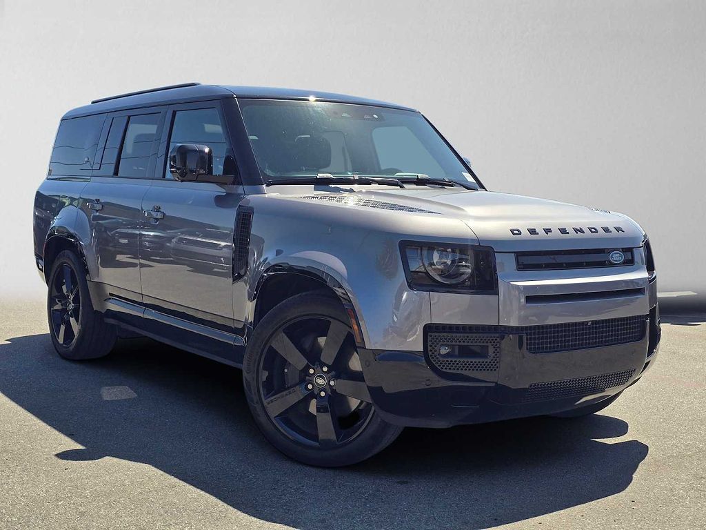2024 Land Rover Defender 130 X-Dynamic SE