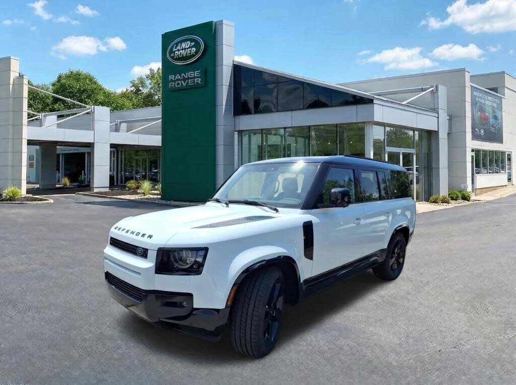2026 Land Rover Defender 130 P400 X-Dynamic SE