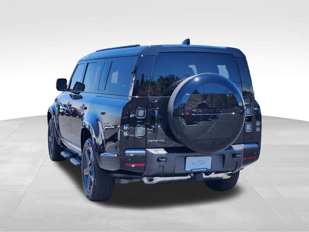 2026 Land Rover Defender 130 P400 X-Dynamic SE