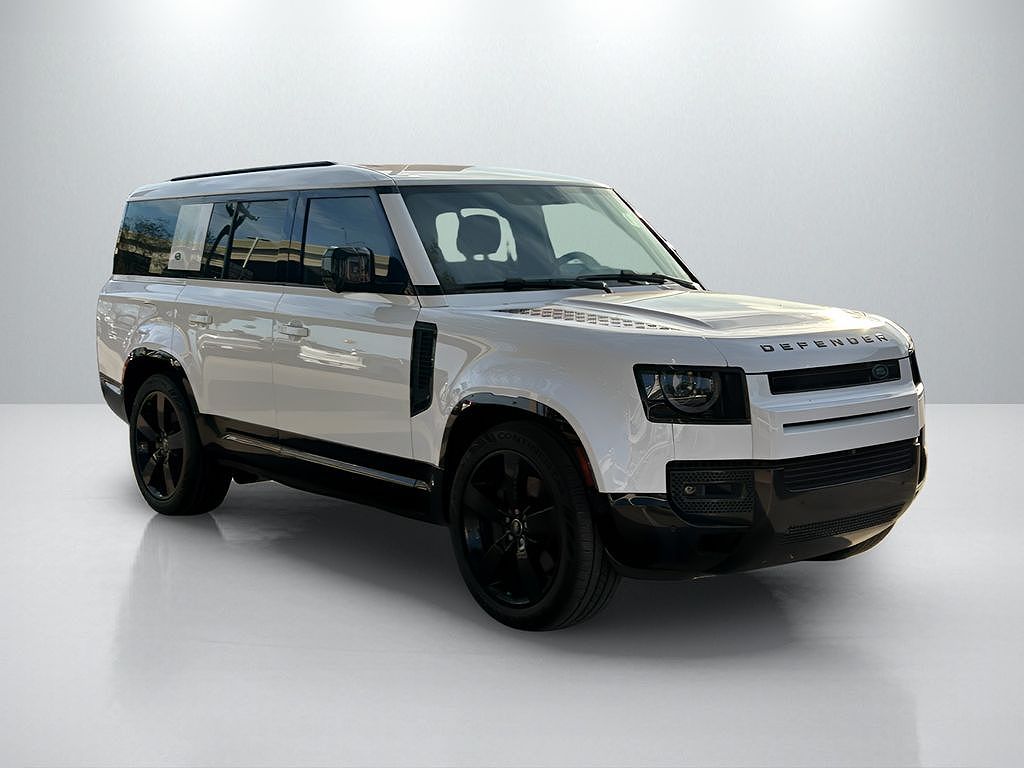 2024 Land Rover Defender 130 P400 X-Dynamic SE