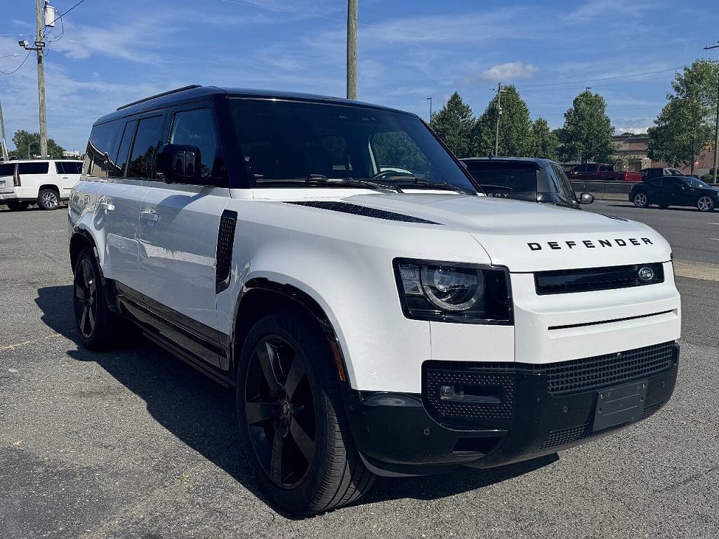 2024 Land Rover Defender 130 P400 X-Dynamic SE