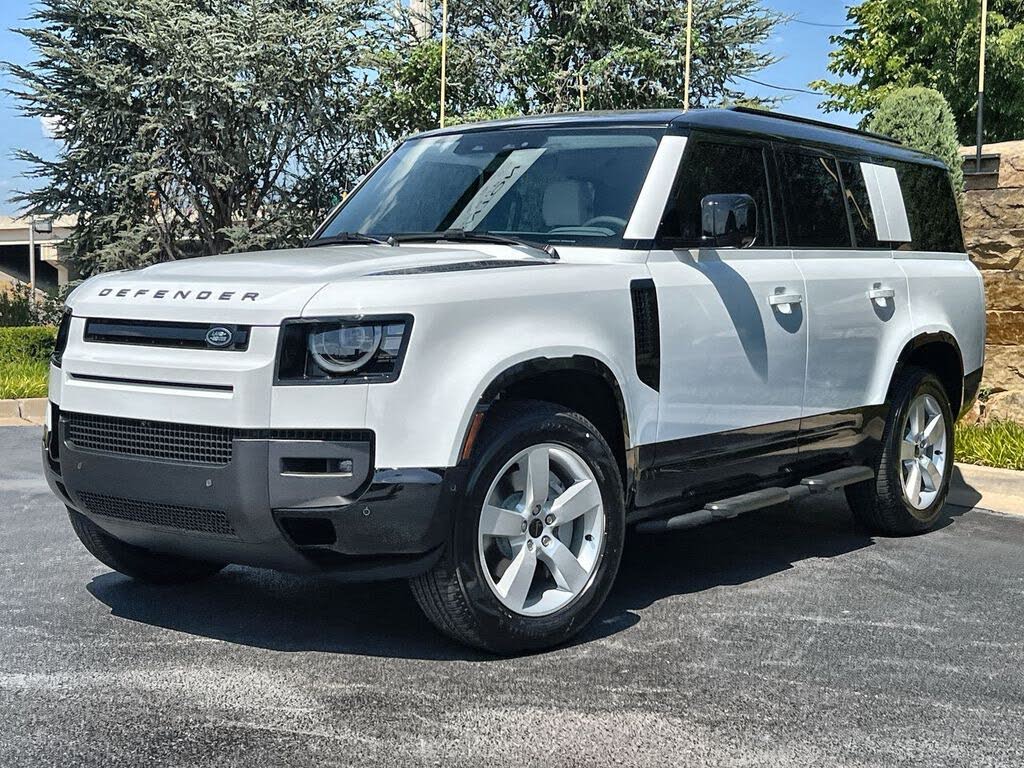 2026 Land Rover Defender 130 P400 X-Dynamic SE