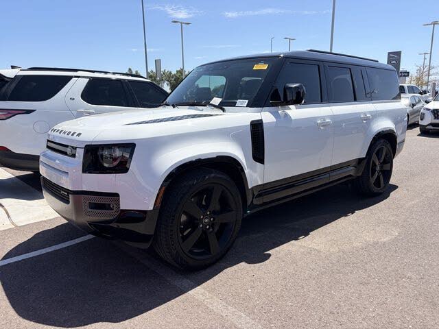 2023 Land Rover Defender 130 P400 X-Dynamic SE