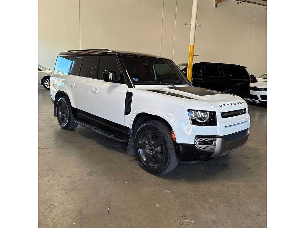 2023 Land Rover Defender 130 P400 X-Dynamic SE