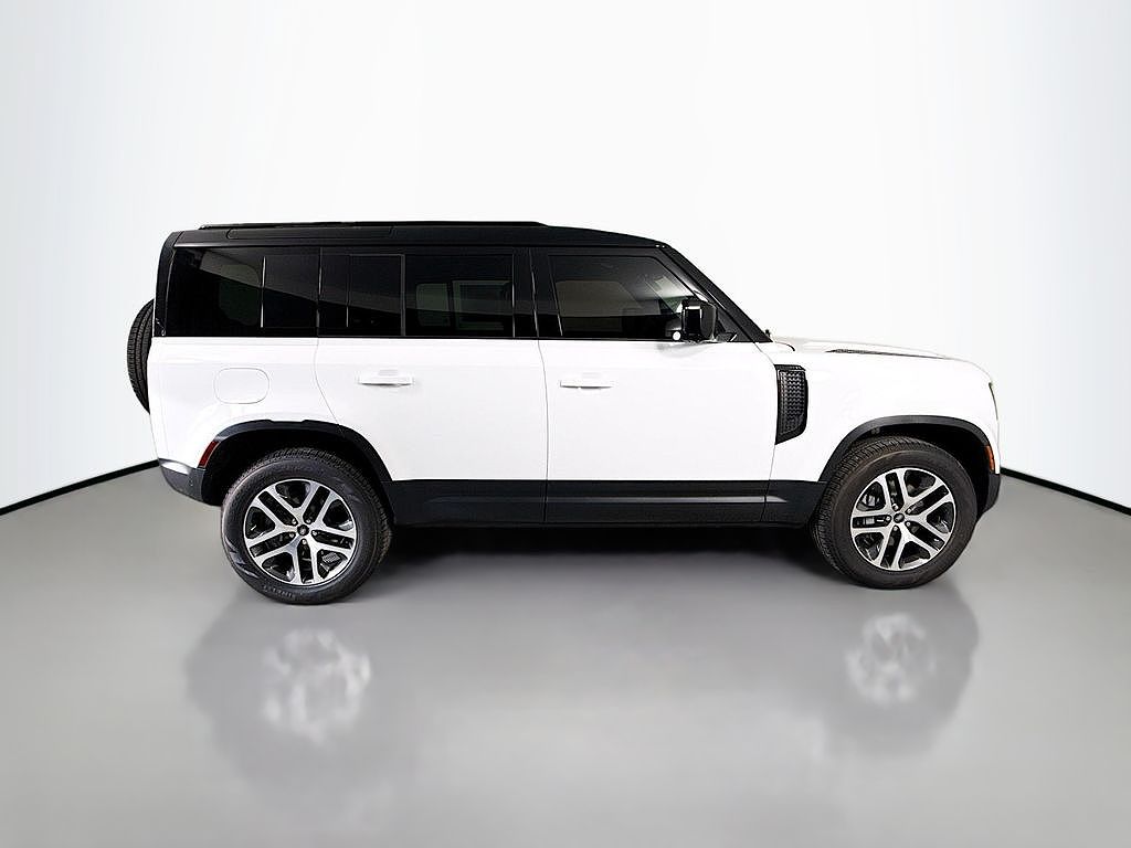 2025 Land Rover Defender 110 P400 S