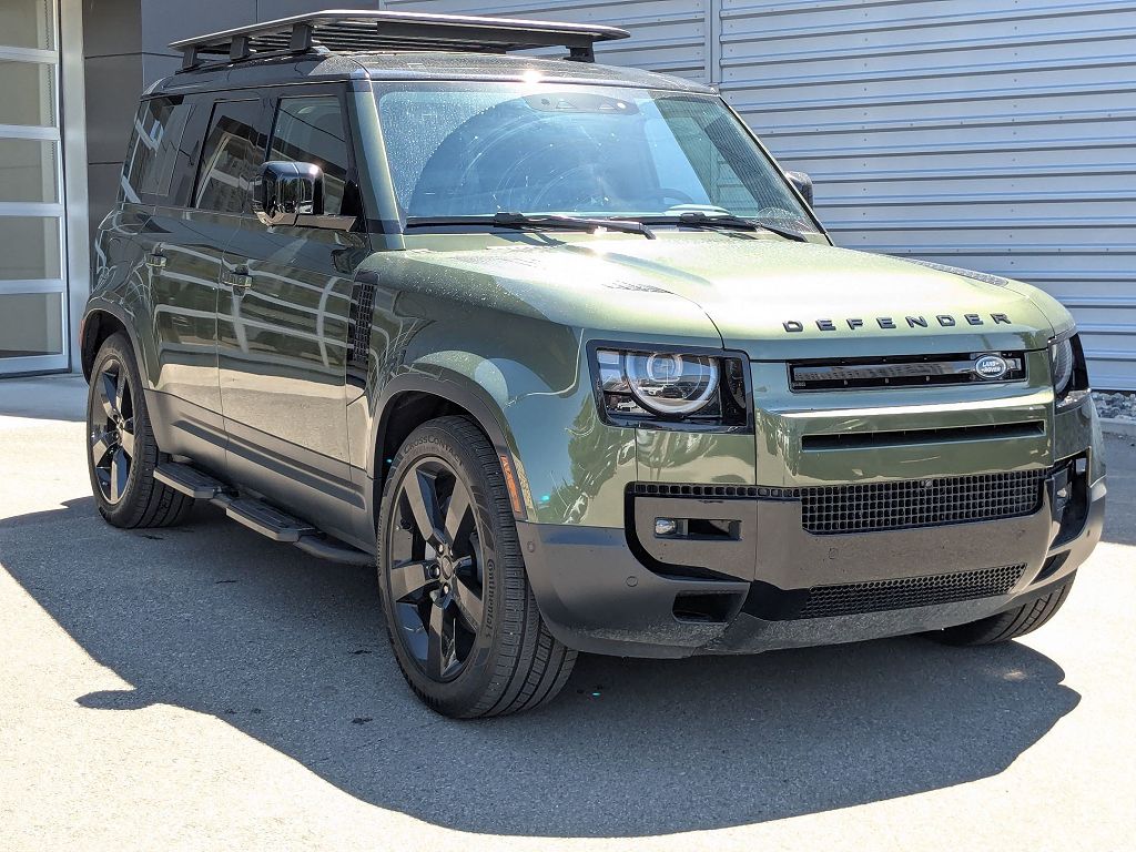 2026 Land Rover Defender 110 P300 S