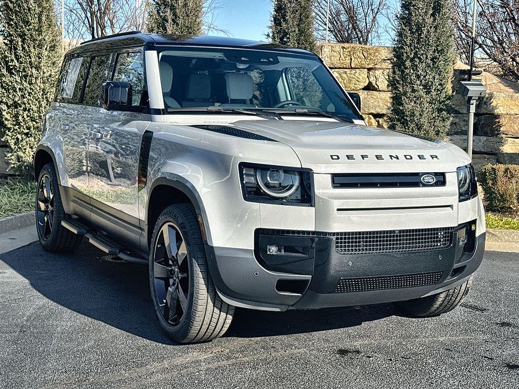2026 Land Rover Defender 110 P300 S