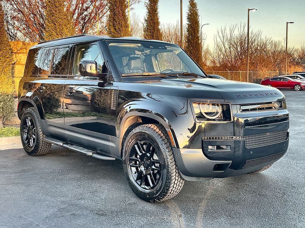 2026 Land Rover Defender 110 P300 S