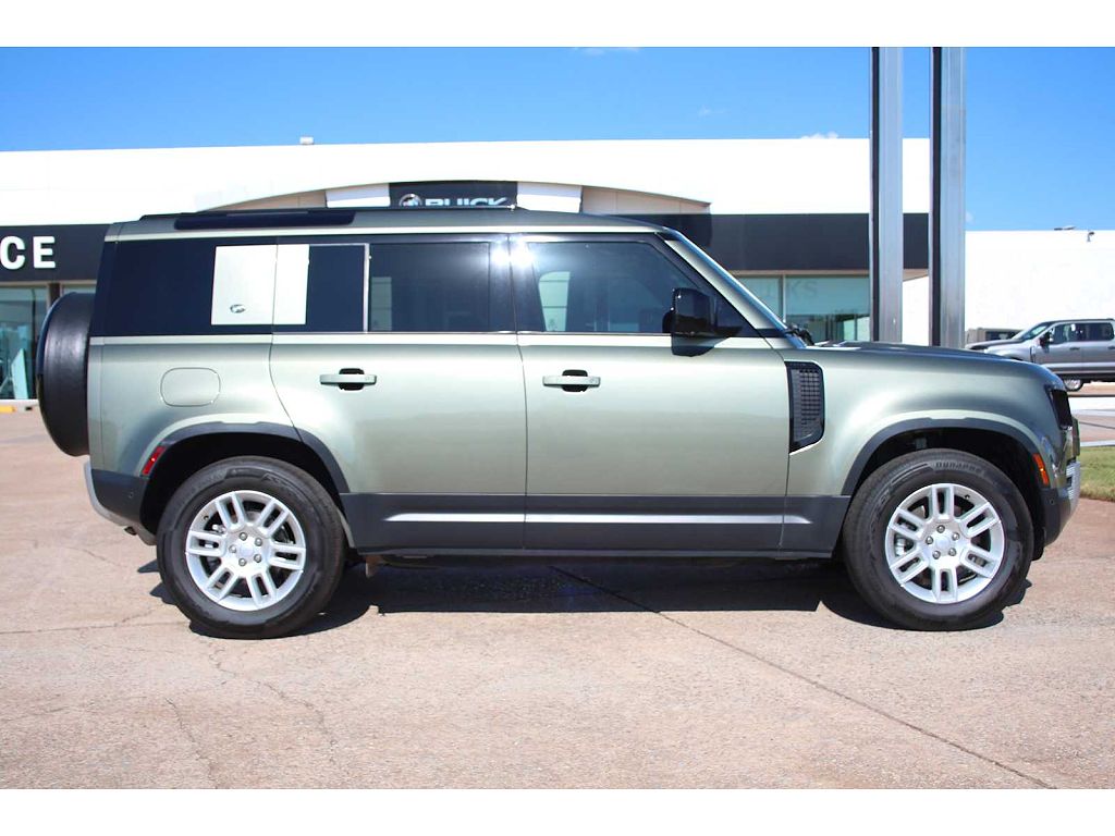 2024 Land Rover Defender 110 P300 S